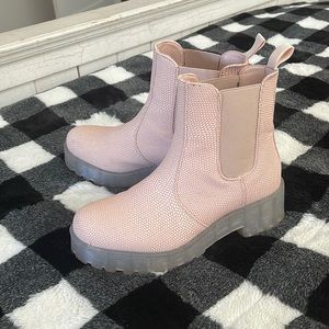 Pink chelsea boots
